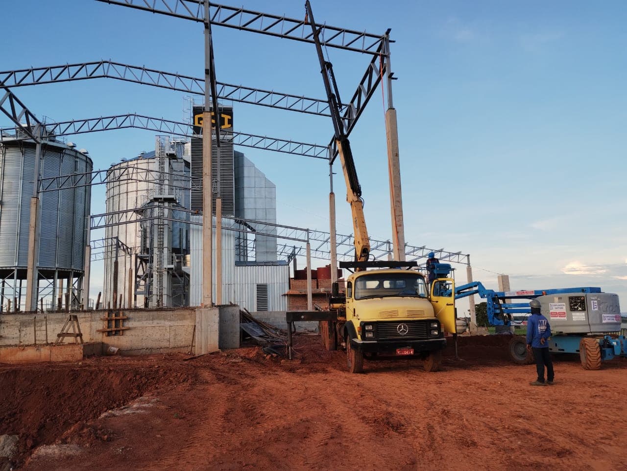 Cobertura da moega, fornalha e expedição — Firminópolis, GO — foto 3