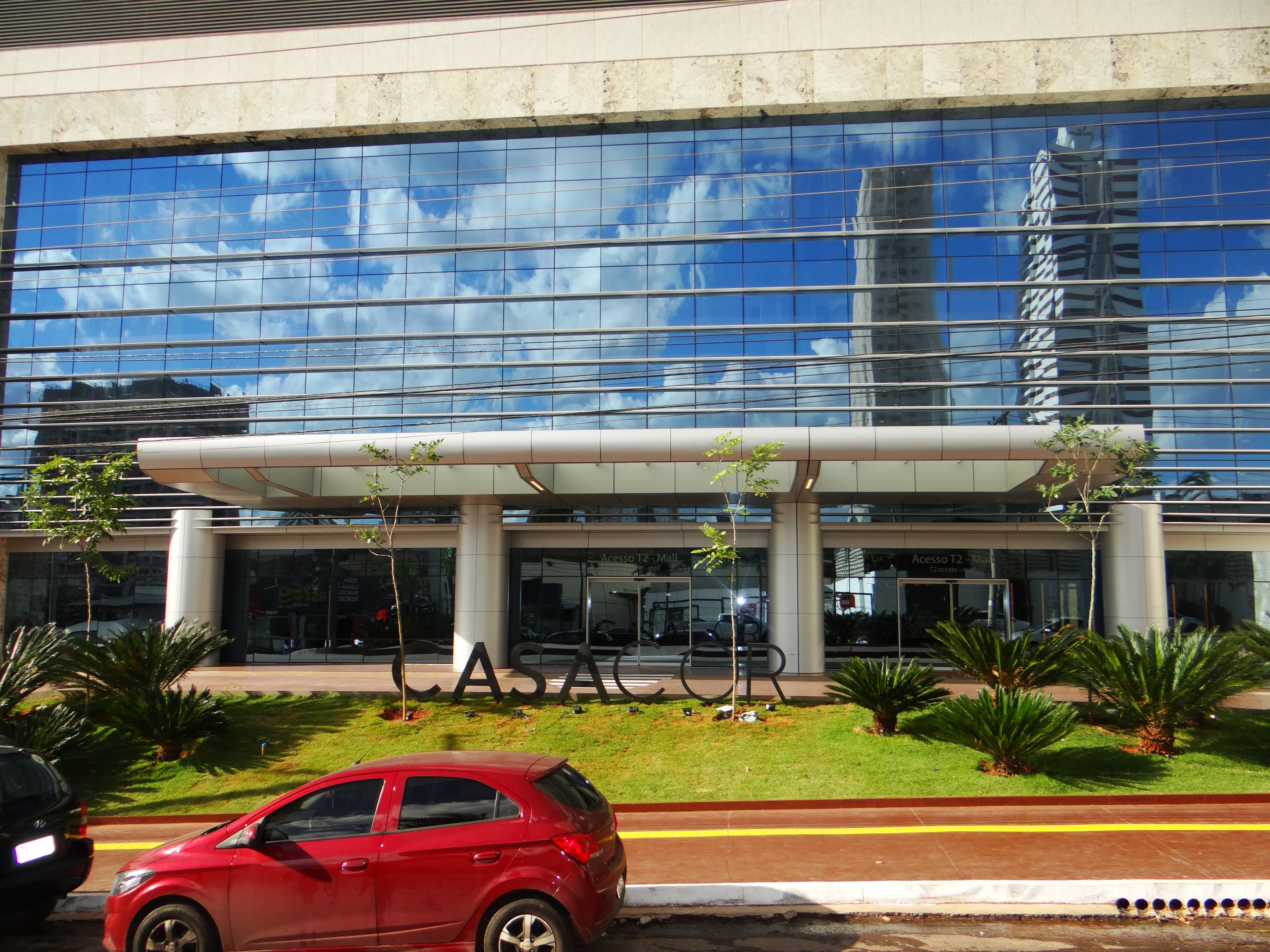 Mezanino, marquises, mastro da bandeira e pórtico — Goiânia, GO — foto 2